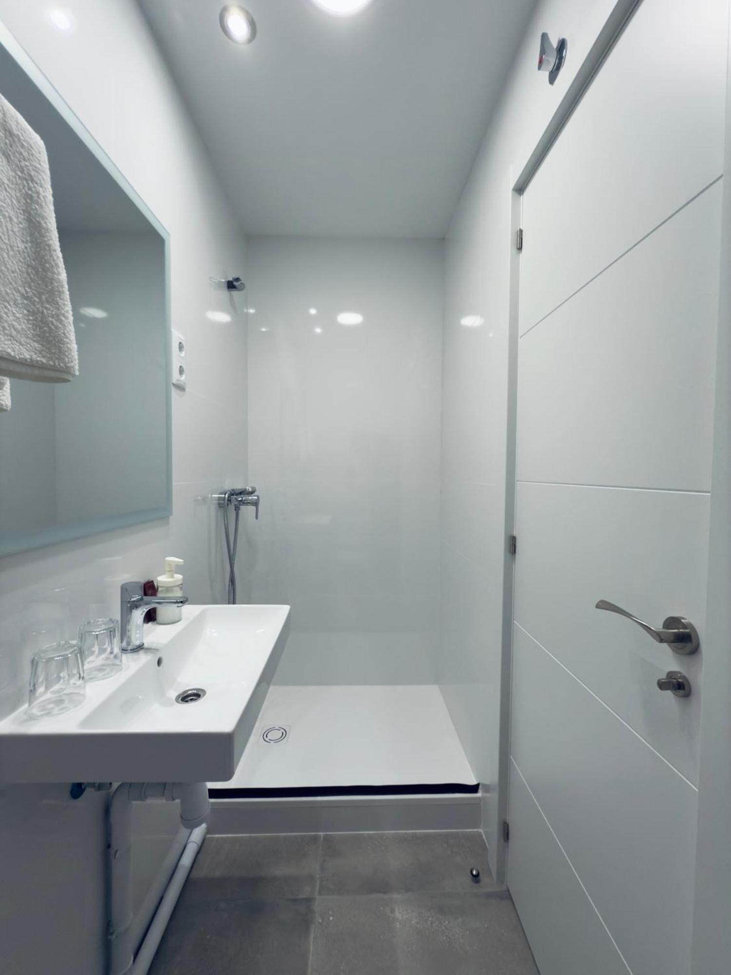 Hostal Conde De Alba マドリード エクステリア 写真