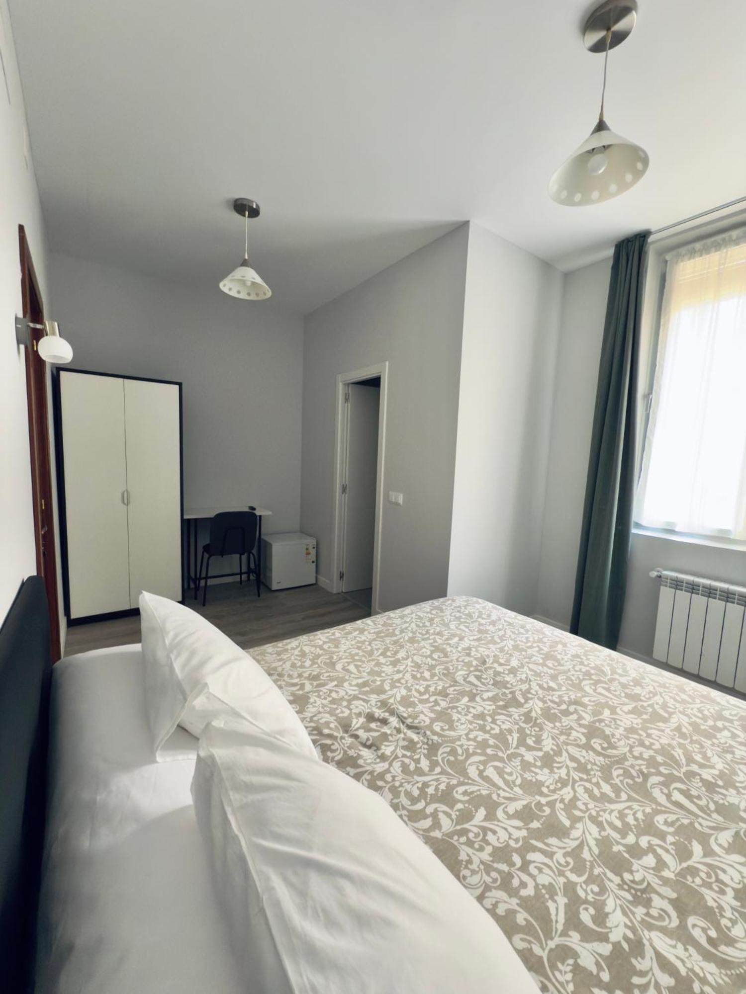 Hostal Conde De Alba マドリード エクステリア 写真