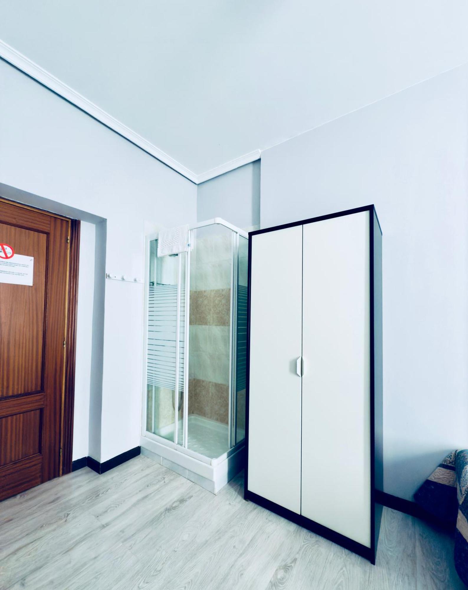 Hostal Conde De Alba マドリード エクステリア 写真